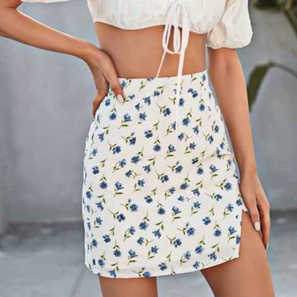 Shein White & Blue Floral High Waisted Mini Skirt - Picture 4 of 5